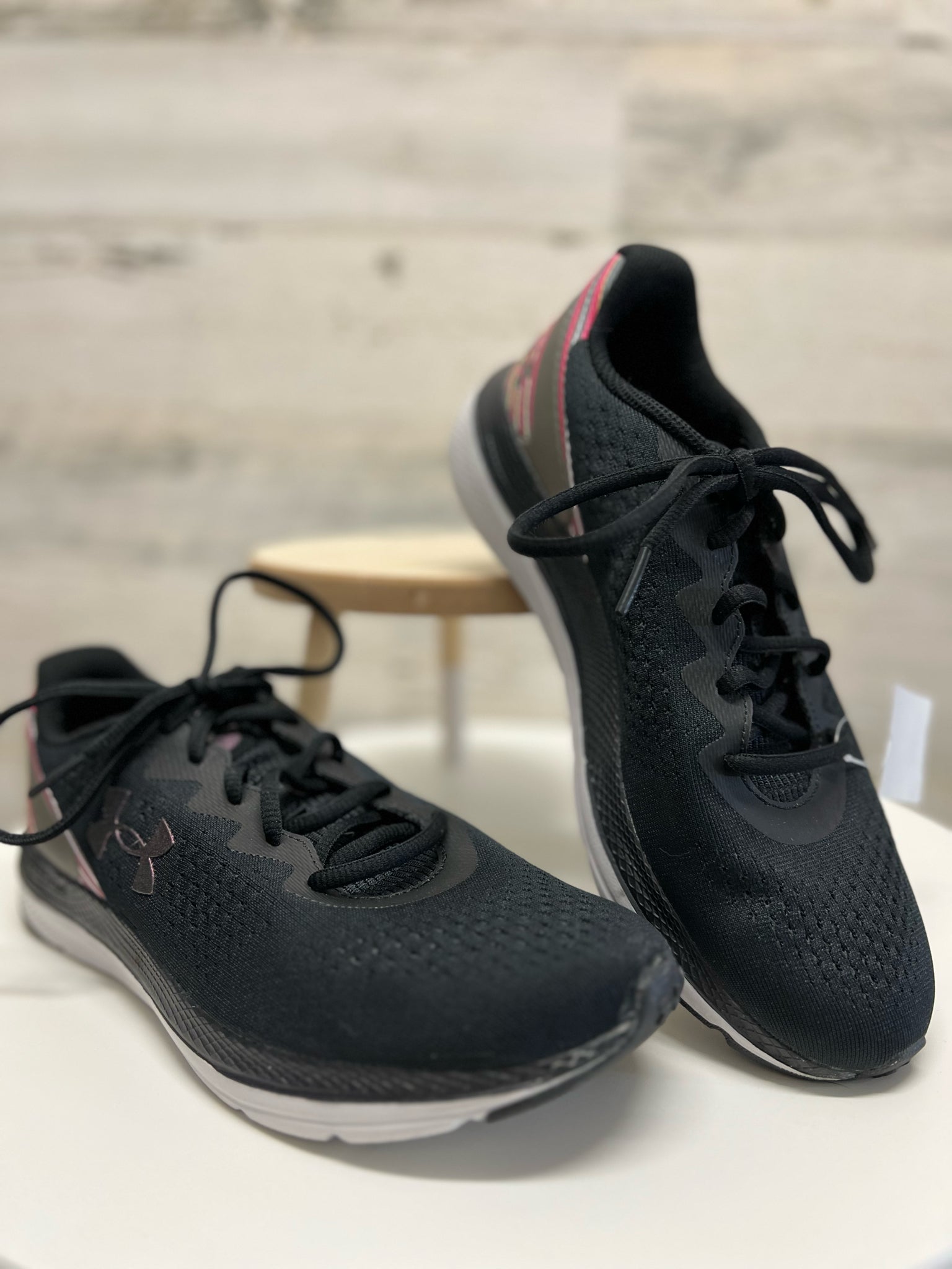 UNDER ARMOUR Shoes/Footwear 8.5 SHOES