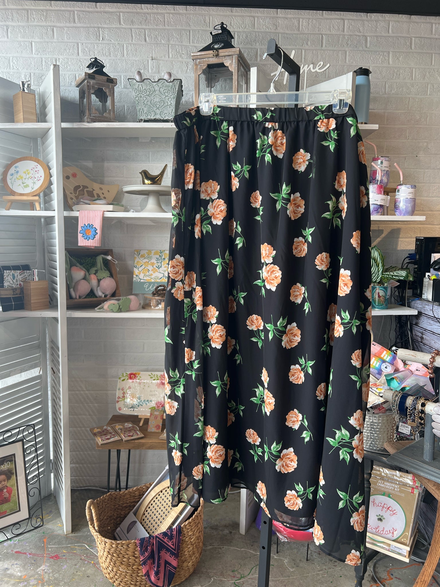 Old Navy Plus Bottoms Size 3X Skirt