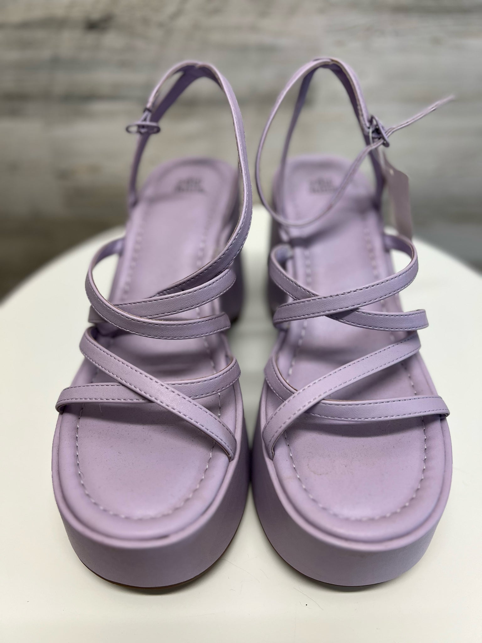 9.5 WILD FABLE SHOES