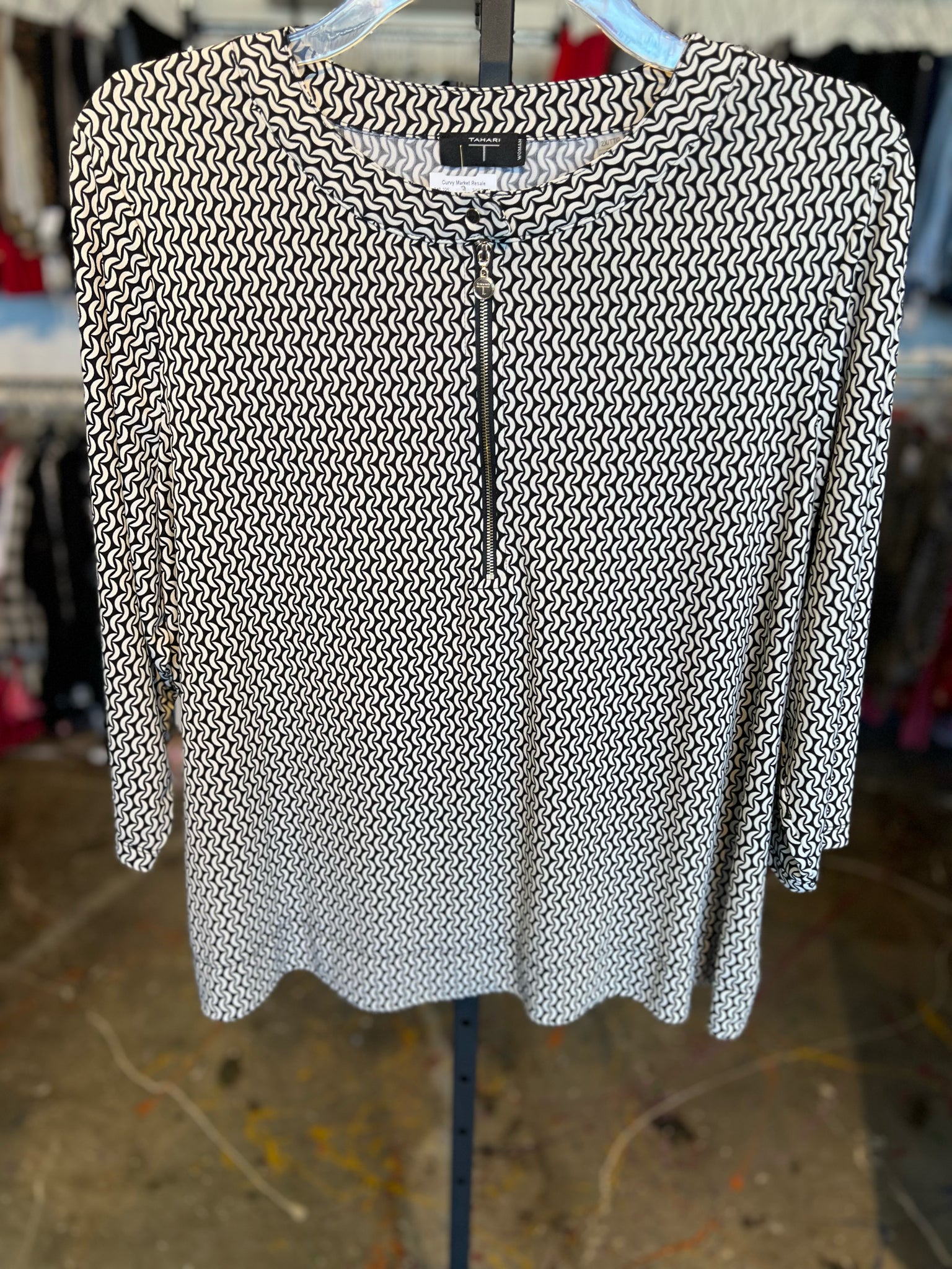 Size 2X TAHARI Blouse