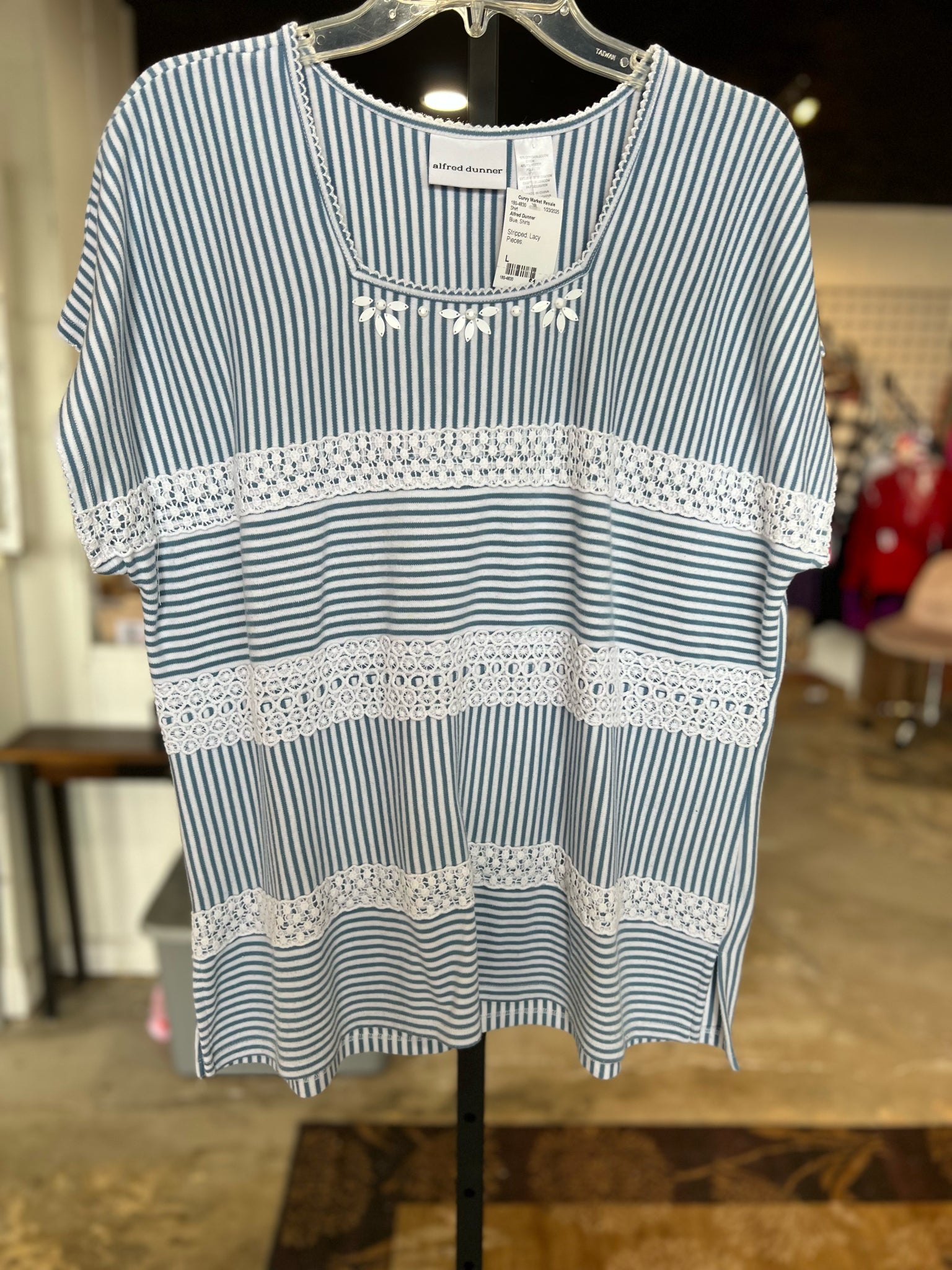 Size L Alfred Dunner Shirt