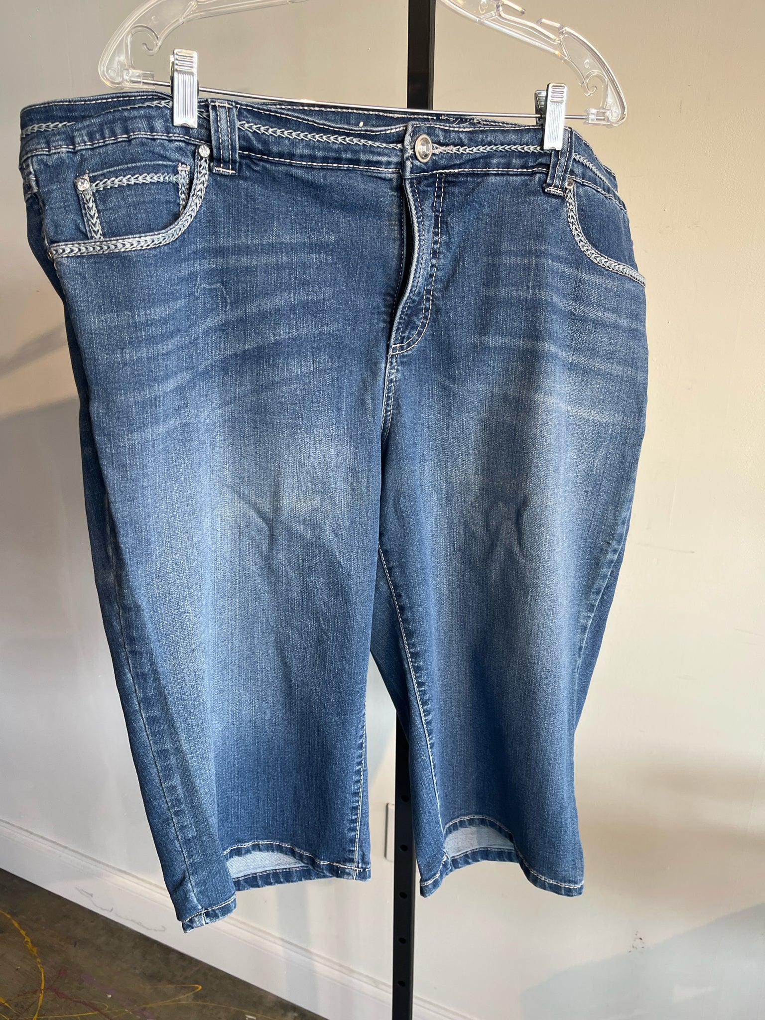 Inc Plus Bottoms Size 22W Shorts