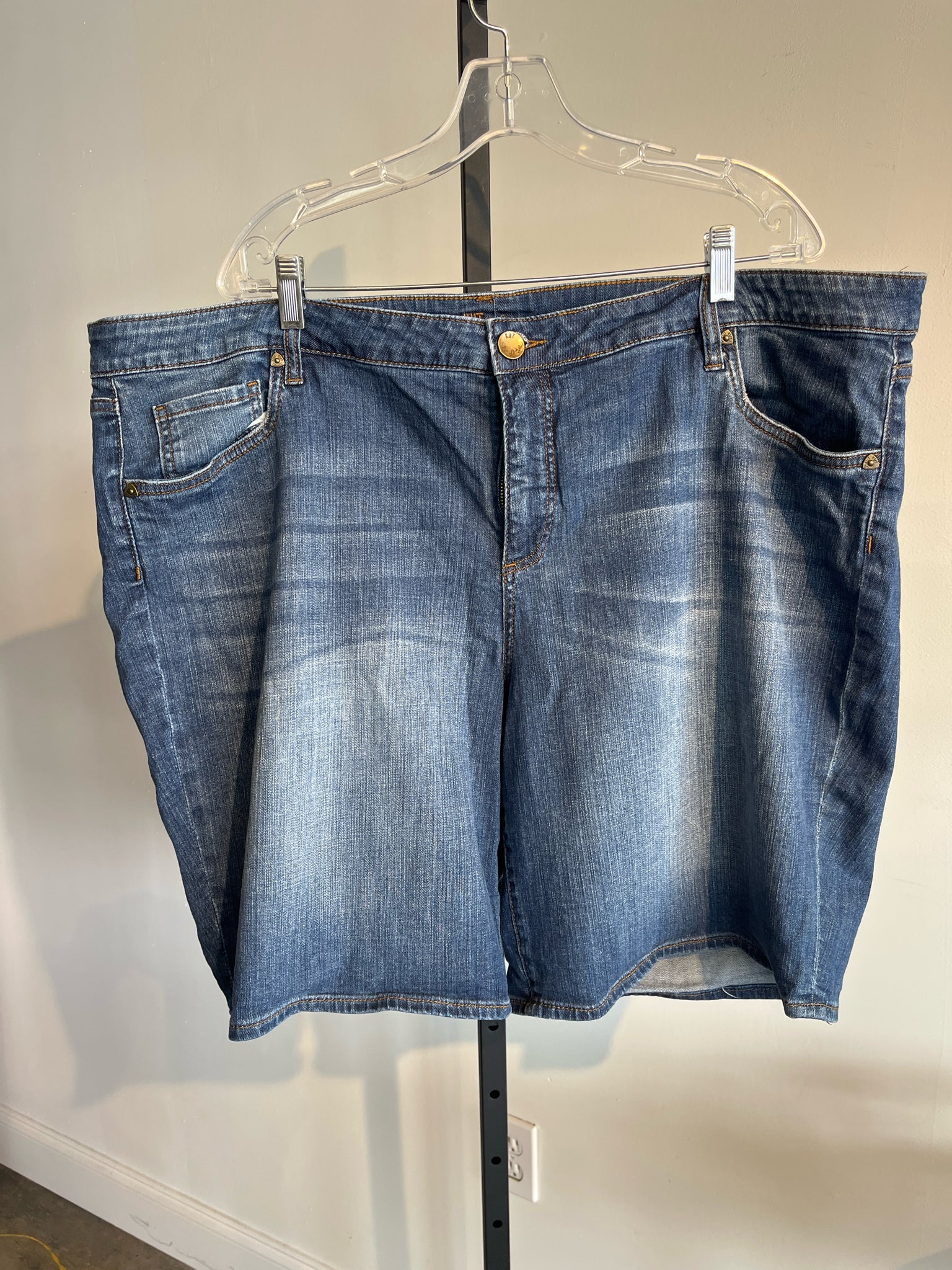 Kut from the Kloth Plus Bottoms Size 24W Shorts