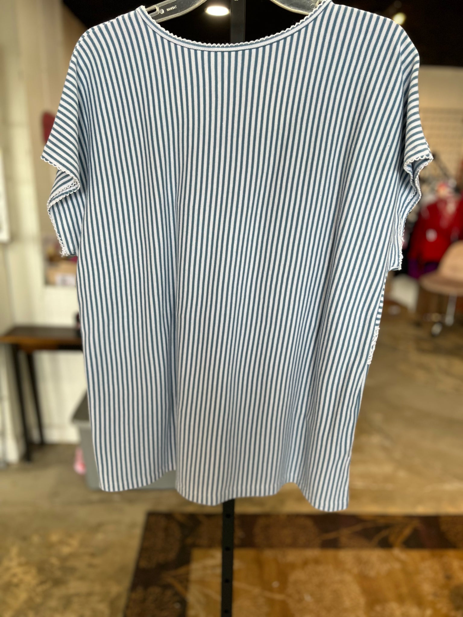 Size L Alfred Dunner Shirt