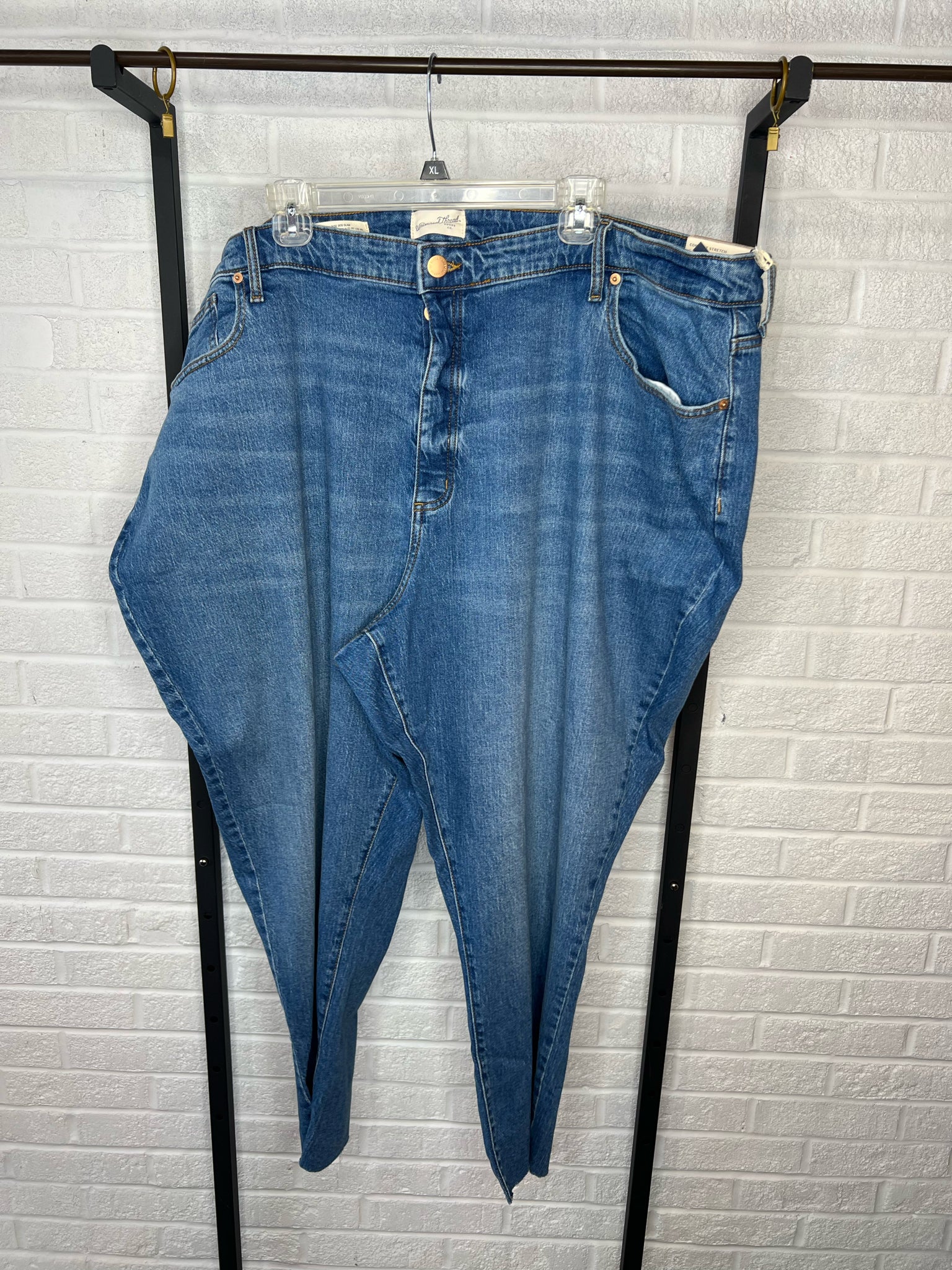 Size 30 universal threads Jeans