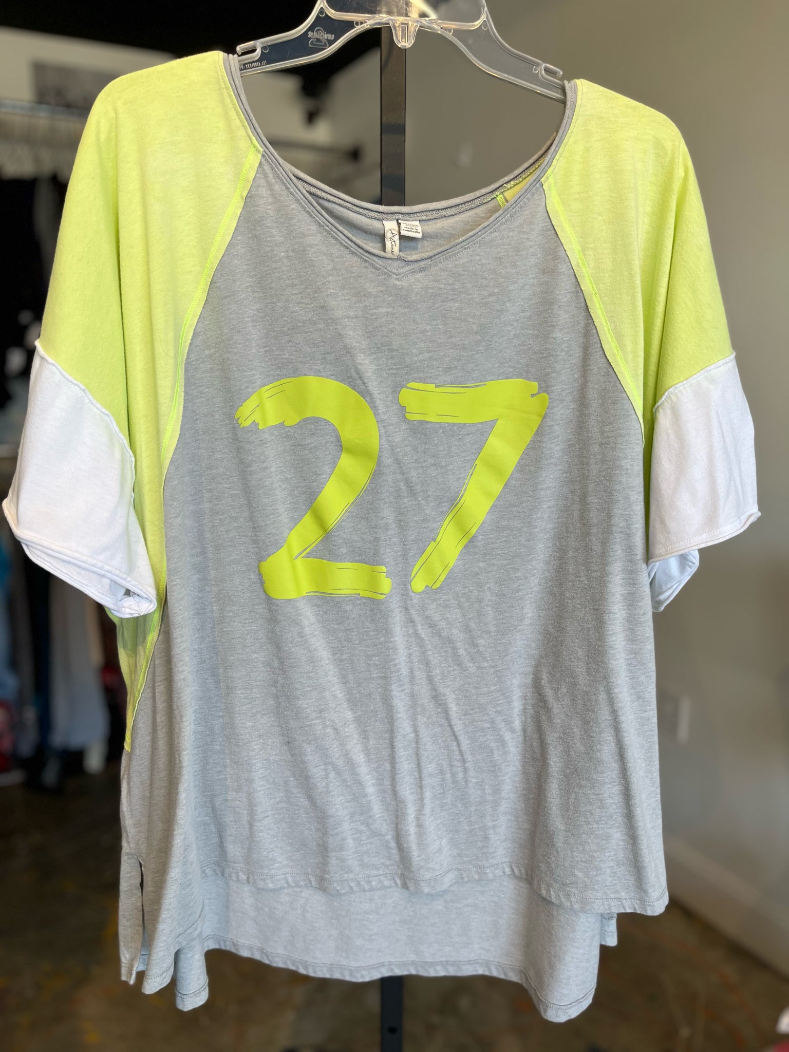 Size 26/28 Cato Shirt