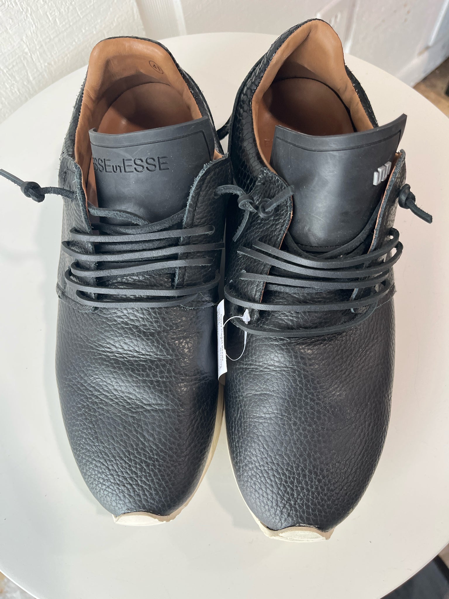 Esseutesse Shoes/Footwear 10 SHOES